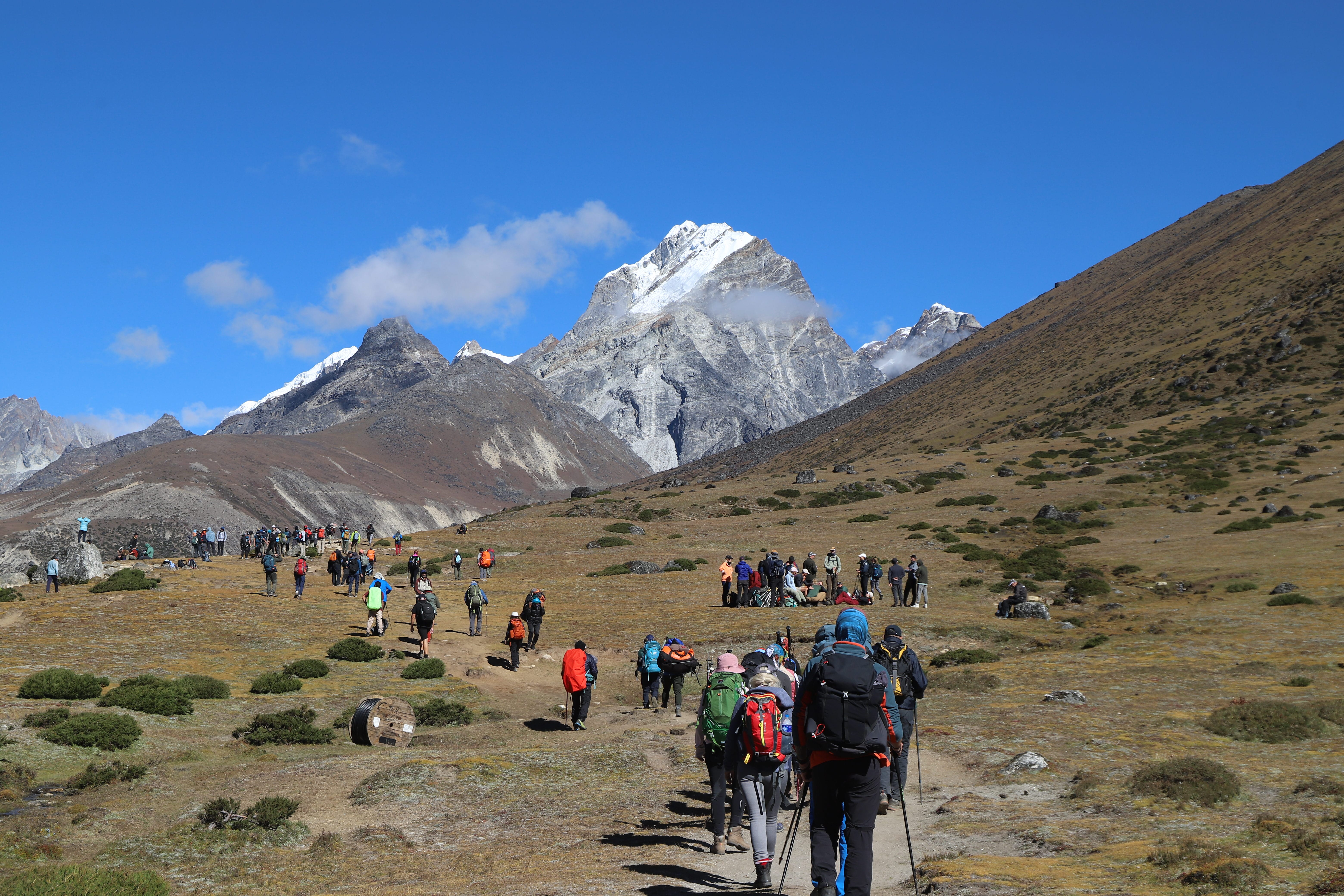 Meet Up at Lobuche (4940m)